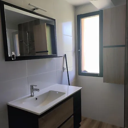 A La Campagne Appartement Saint-Georges-de-Luzençon