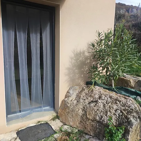 Appartement A La Campagne Saint-Georges-de-Luzençon