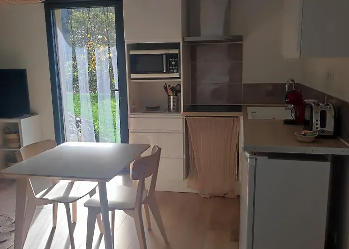 Appartement à La Campagne Saint-Georges-de-Luzençon